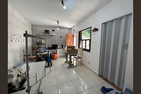 Casa à venda com 90m², 4 quartos e 5 vagas Casa à venda com 90m², 4 quartos e 5 vagasQuarto de Serviço