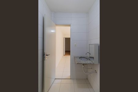 Banheiro  de casa para alugar com 1 quarto, 40m² em Jardim Santa Maria, São Paulo