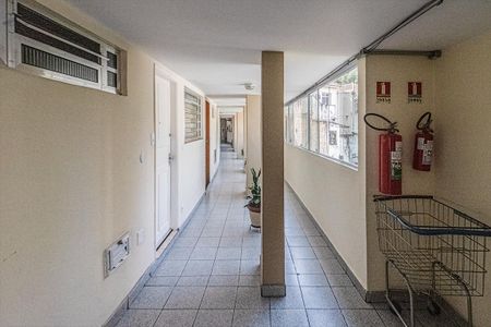 Apartamento à venda com 60m², 1 quarto e sem vagaacesso_1