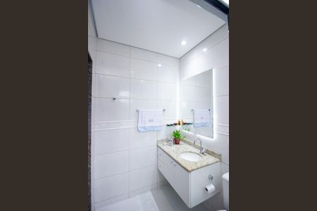 Casa à venda com 232m², 3 quartos e 2 vagasBanheiro da Suíte