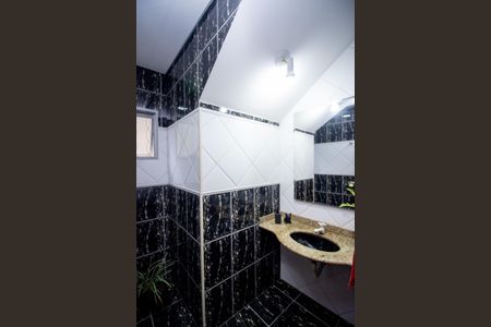 Casa à venda com 232m², 3 quartos e 2 vagasLavabo