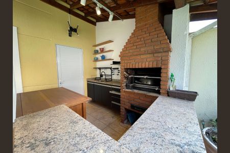 Apartamento à venda com 216m², 4 quartos e 3 vagasChurrasqueira - Quintal