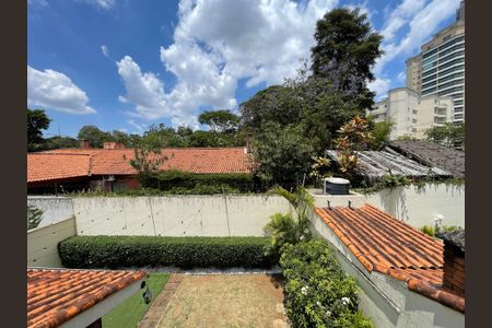 Apartamento à venda com 216m², 4 quartos e 3 vagasVista da Suíte 2