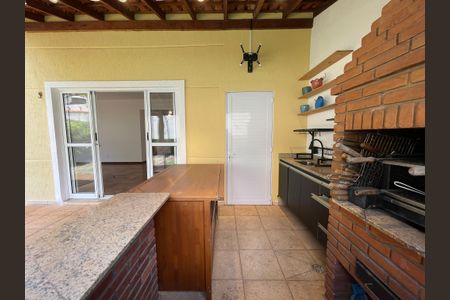 Apartamento à venda com 216m², 4 quartos e 3 vagasChurrasqueira - Quintal