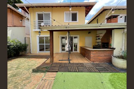 Apartamento à venda com 216m², 4 quartos e 3 vagasQuintal