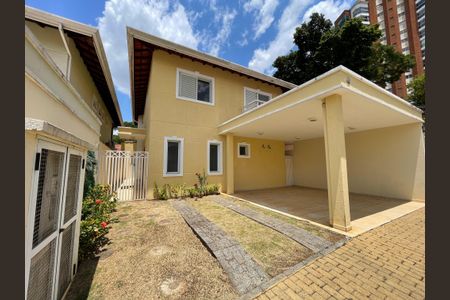 Apartamento à venda com 216m², 4 quartos e 3 vagasFachada - Casa