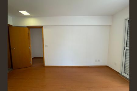 Apartamento à venda com 216m², 4 quartos e 3 vagasSuíte 2