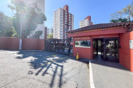 Fachada de apartamento para alugar com 2 quartos, 73m² em Vila Vermelha, São Paulo