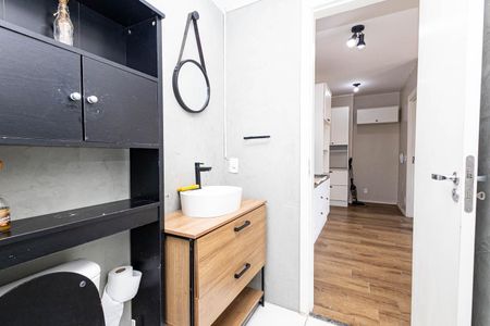 Apartamento à venda com 36m², 2 quartos e sem vaga Apartamento à venda com 36m², 2 quartos e sem vagaBanheiro Social