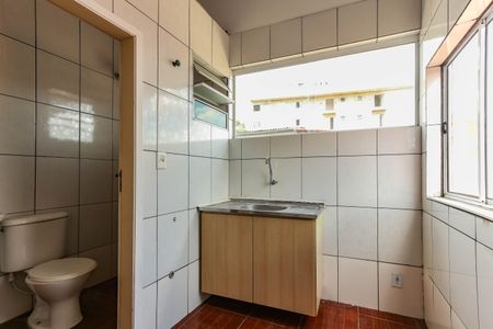 Cozinha de casa para alugar com 2 quartos, 30m² em Jardim Esmeralda, São Paulo