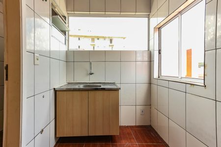 Cozinha de casa para alugar com 2 quartos, 30m² em Jardim Esmeralda, São Paulo