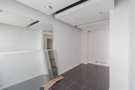 Casa para alugar com 180m², 3 quartos e 2 vagasCorredor
