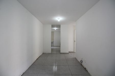 Sala de apartamento para alugar com 1 quarto, 45m² em Curicica, Rio de Janeiro