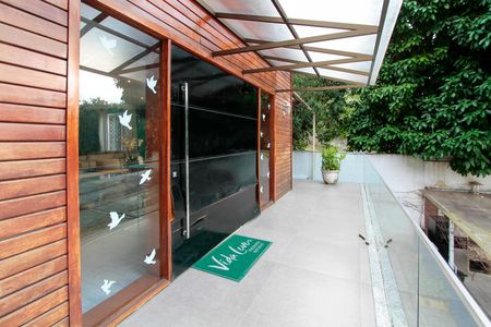 Casa de condomínio à venda com 1700m², 4 quartos e 3 vagasQuintal 