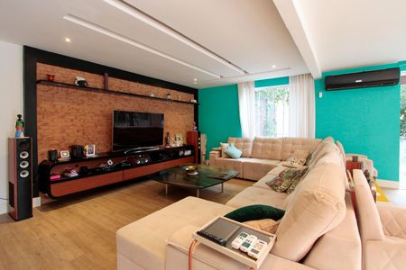 Sala de casa de condomínio para alugar com 4 quartos, 1700m² em Itanhangá, Rio de Janeiro