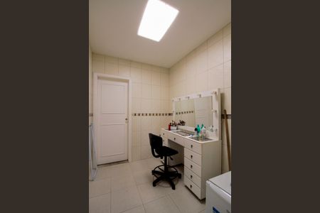 Casa de condomínio à venda com 1700m², 4 quartos e 3 vagasSalinha Suíte 2