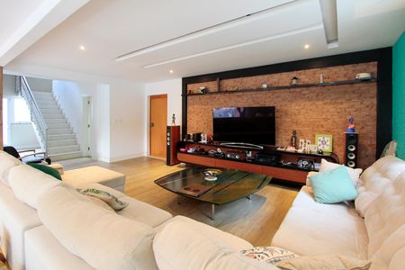 Casa de condomínio à venda com 1700m², 4 quartos e 3 vagasSala