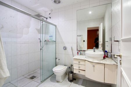 Casa de condomínio à venda com 1700m², 4 quartos e 3 vagasBanheiro Social