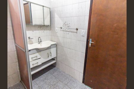 Casa para alugar com 50m², 2 quartos e sem vaga Casa para alugar com 50m², 2 quartos e sem vagaBanheiro Social