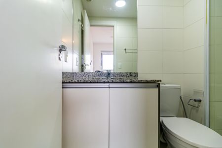 Apartamento à venda com 50m², 2 quartos e 1 vagaSuite - Banheiro