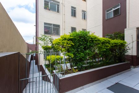 Apartamento para alugar com 57m², 3 quartos e 1 vagaÁrea comum 