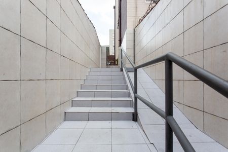 Apartamento para alugar com 57m², 3 quartos e 1 vagaÁrea comum - Entrada 