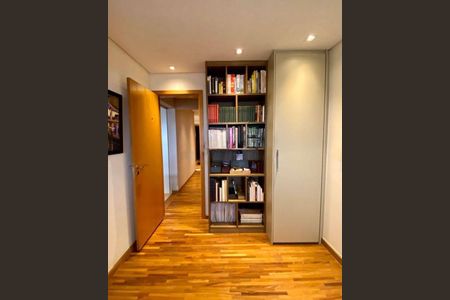Apartamento à venda com 213m², 4 quartos e 3 vagas