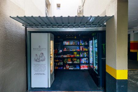 Studio para alugar com 33m², 0 quarto e 1 vaga Studio para alugar com 33m², 0 quarto e 1 vagaMini Mercado