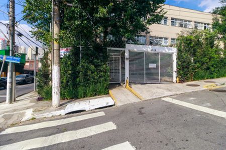 Studio para alugar com 33m², 0 quarto e 1 vaga Studio para alugar com 33m², 0 quarto e 1 vagaFachada