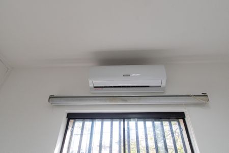 Casa à venda com 137m², 8 quartos e 6 vagasQuarto 2