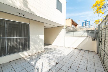 Casa à venda com 137m², 8 quartos e 6 vagasGaragem
