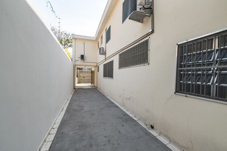 Casa à venda com 137m², 8 quartos e 6 vagasQuintal