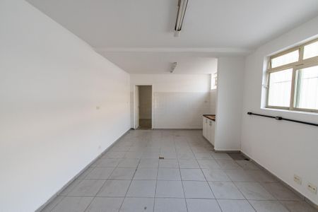 Casa à venda com 137m², 8 quartos e 6 vagasCozinha