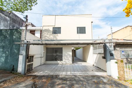 Casa à venda com 137m², 8 quartos e 6 vagasFachada