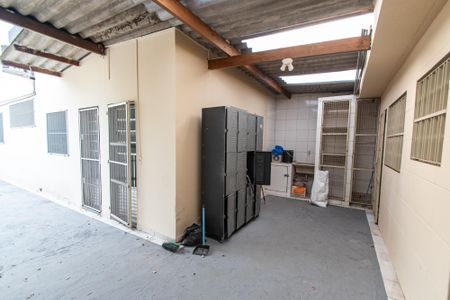 Casa à venda com 137m², 8 quartos e 6 vagasÁrea de serviço