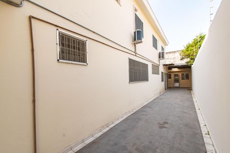 Casa à venda com 137m², 8 quartos e 6 vagasQuintal