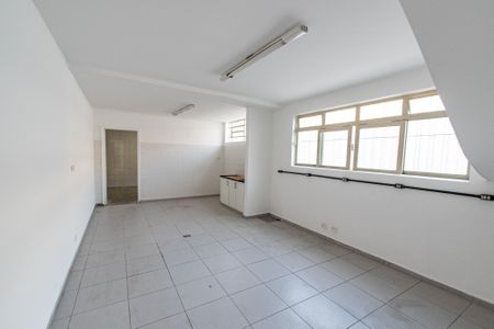 Casa à venda com 137m², 8 quartos e 6 vagasCozinha