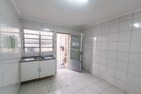 Casa à venda com 137m², 8 quartos e 6 vagasCozinha 2