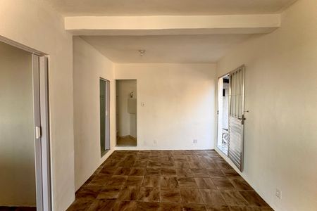 Casa para alugar com 51m², 1 quarto e sem vaga Casa para alugar com 51m², 1 quarto e sem vagaSala