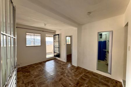 Sala de casa para alugar com 1 quarto, 51m² em Santa Teresa, Rio de Janeiro