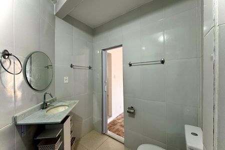Banheiro social de casa para alugar com 1 quarto, 51m² em Santa Teresa, Rio de Janeiro