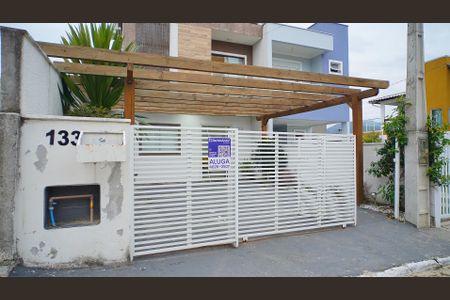 Casa para alugar com 180m², 3 quartos e 2 vagas Casa para alugar com 180m², 3 quartos e 2 vagasFachada