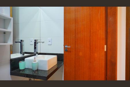 Casa para alugar com 180m², 3 quartos e 2 vagas Casa para alugar com 180m², 3 quartos e 2 vagasBanheiro suíte 1