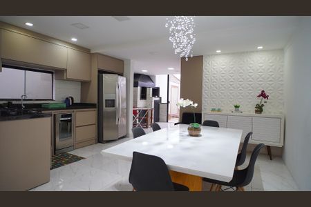 Casa para alugar com 180m², 3 quartos e 2 vagas Casa para alugar com 180m², 3 quartos e 2 vagasCozinha