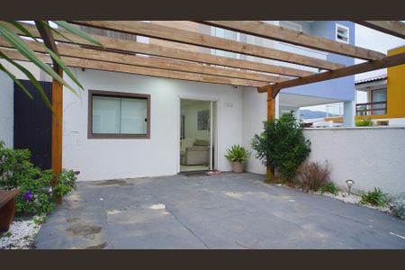 Casa para alugar com 180m², 3 quartos e 2 vagas Casa para alugar com 180m², 3 quartos e 2 vagasGostaria