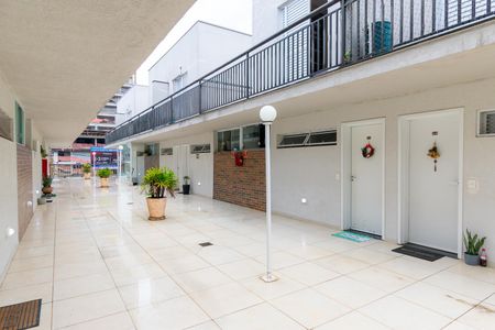 Casa de condomínio à venda com 82m², 2 quartos e 2 vagas Casa de condomínio à venda com 82m², 2 quartos e 2 vagasÁrea comum