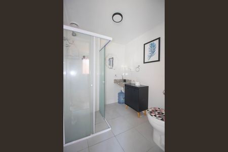 Banheiro de apartamento para alugar com 1 quarto, 52m² em Alcantara, São Gonçalo