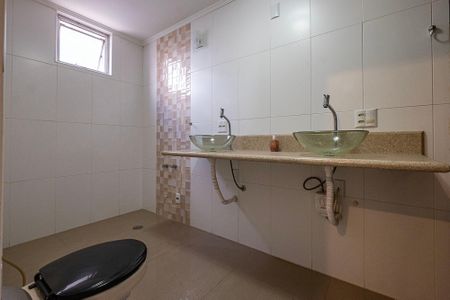 Apartamento à venda com 160m², 3 quartos e 3 vagas Apartamento à venda com 160m², 3 quartos e 3 vagasBanheiro da Suíte