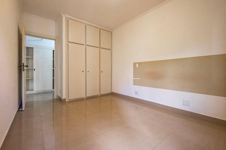 Apartamento à venda com 160m², 3 quartos e 3 vagas Apartamento à venda com 160m², 3 quartos e 3 vagasQuarto 1