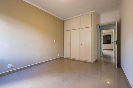 Apartamento à venda com 160m², 3 quartos e 3 vagas Apartamento à venda com 160m², 3 quartos e 3 vagasQuarto 2